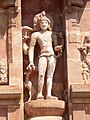 Estátua de Bhikshatana (torre principal)