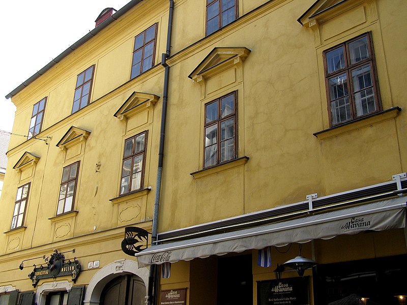 File:Bratislava Michalská 26 02.jpg