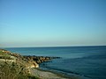 Falaise et crique près de Pors-Poulhan.