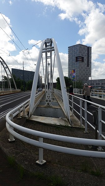 File:Brug 163, boog, detail.jpg