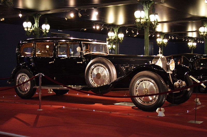 Der Bugatti Type 41 oder Bugatti Royale  800px-Bugatti_Limousine_Type_41_1933_Mulhouse_FRA_002