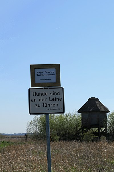 File:Bunde Wymeer - Swart Weg - Beobachtungsturm 02 ies.jpg