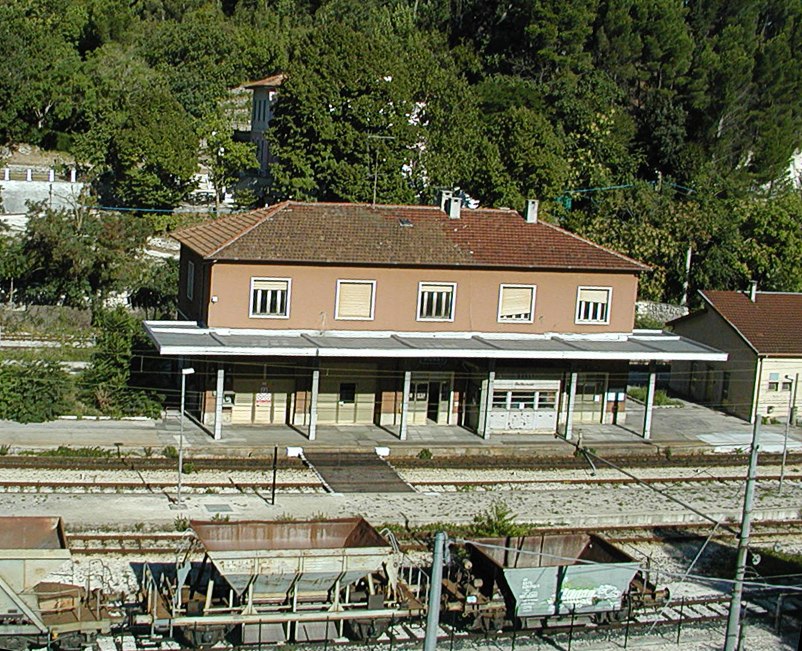 Castello Mediceo Di Bussi Sul Tirino Map Pescara Italy Mapcarta