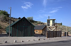 מבנים שנותרו ממחנה השבויים סלינה ביוטה ובהם מוזיאון לרצח
