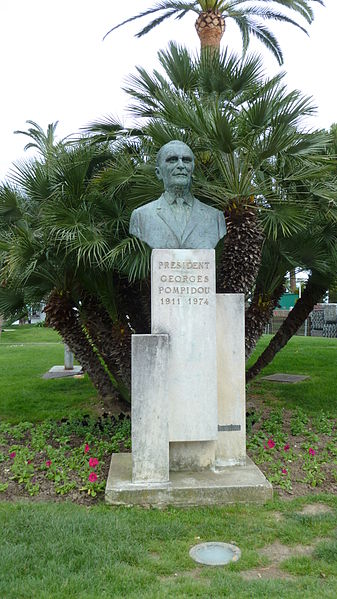 File:Cannes Croisette - monument Georges Pompidou.JPG