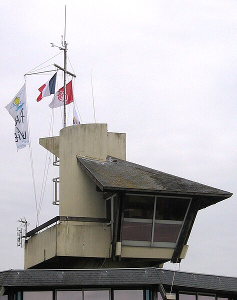 File:Capitaine PORT LA VIE (Saint Gilles Croix de Vie) fr-85.jpg