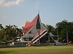 Zentrale philippinische Universitätskirche in Iloilo City, Western Visayas.jpg