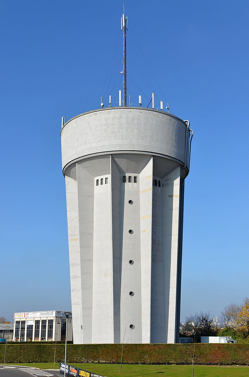 Meteo station star around the reservoir