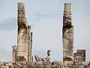 Chichen-Itza-Chac-Mool-2010.jpg