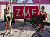 Chiiara auf Zelt-Musik-Festival in Freiburg im Breisgau. Der Auftritt auf der Gartenbühne.