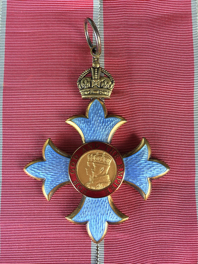 Награды: ордена, медали - Страница 5 800px-Commander_Order_British_EMpire_AEAColl