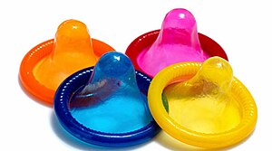 Кольорові чоловічі презервативи