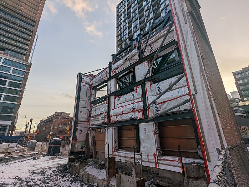 File:Construction NE corner of Sherbourne and Front (52669497320).jpg