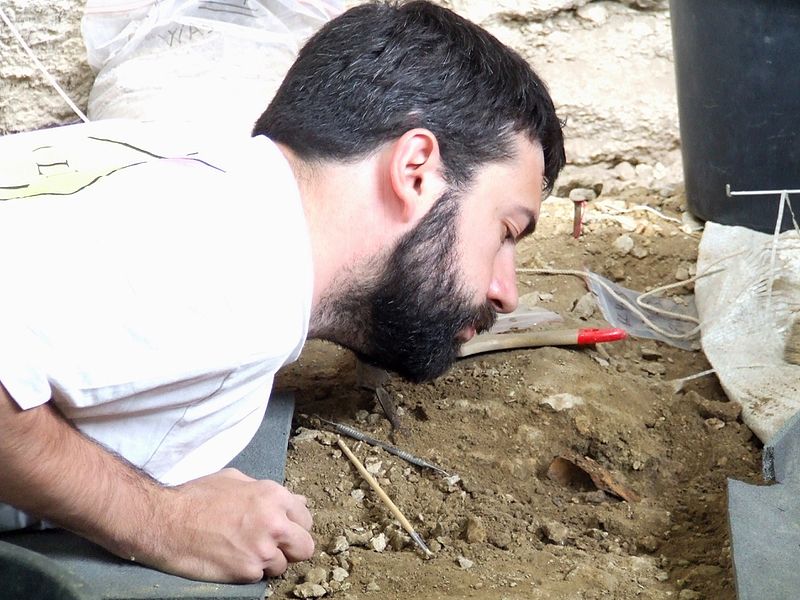 File:Crimea Paleontological Excavations Summer 2013 People 01 (DSCF4488).jpg