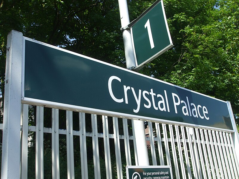 File:Crystal Palace stn Southern signage.jpg