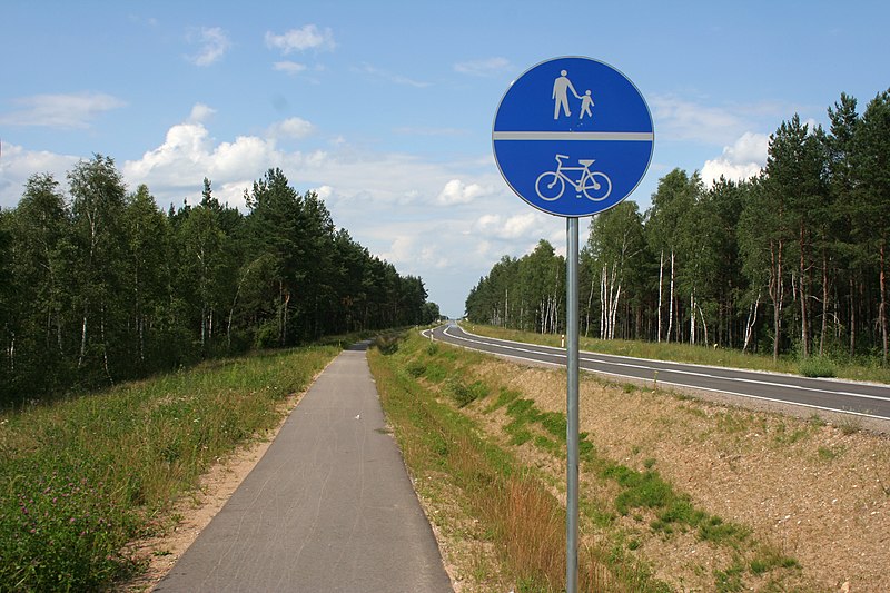 File:Czeremcha-Wieś - Road 01.jpg