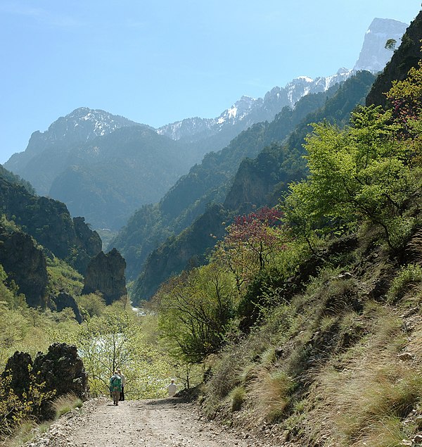 The Aoos Gorge, with Mt Tymphe in the background