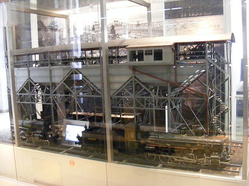 File:DB Museum Nbg. - Modell einer Bekohlungsanlage München Hbf.jpg