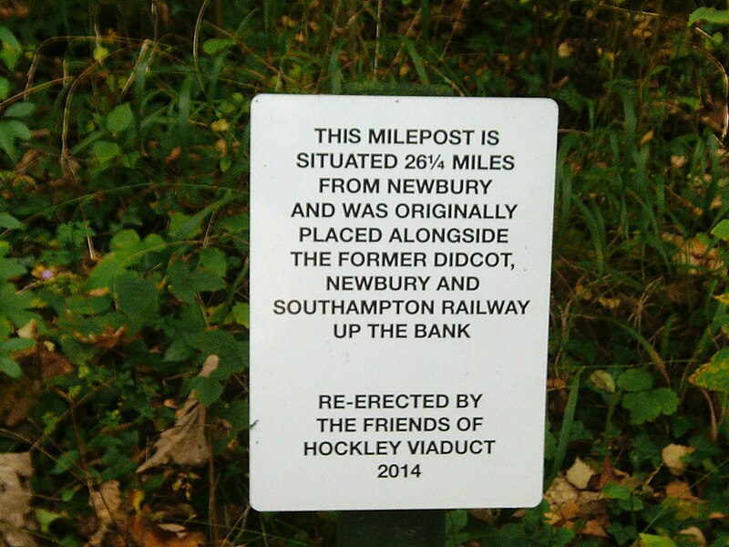 File:DNSR milepost 2.jpg