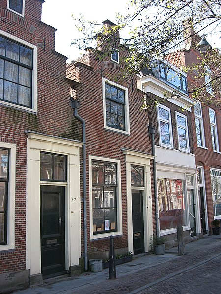 File:Delft - Achterom 45.jpg