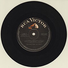 RCA's LP label during the Dynagroove era was also used for 45 rpm records in South America during the mid- to late 1960s