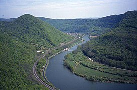 The Doubs river is the main river of the department.