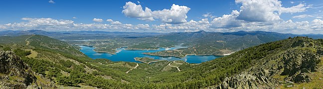 El Atazar reservoir seen from top of mount Cancho de la Cabeza. Community of Madrid