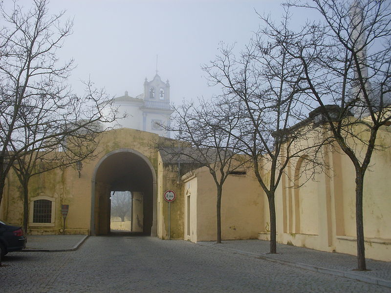 File:Elvas - Porta da Conceição.JPG