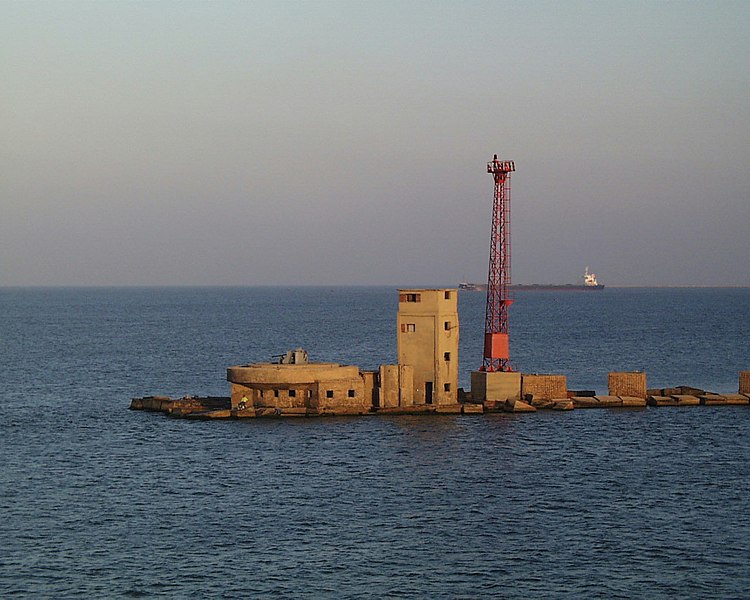 File:Entrance to Port Said - panoramio.jpg