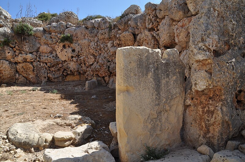 File:Eternal Flame in Ġgantija temples.JPG