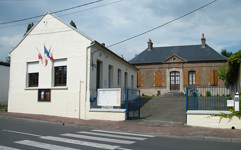 File:Forest-Montiers, Somme, Fr, Mairie, ancienne école de garçons.jpg