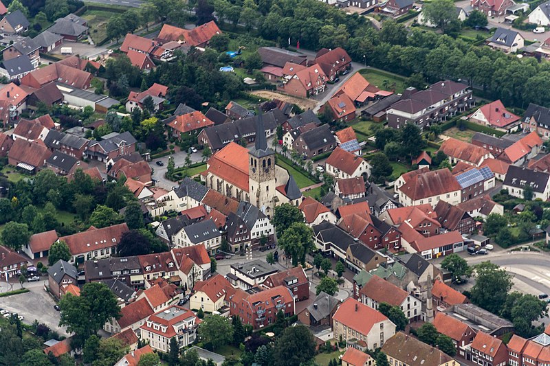 File:Glandorf, St.-Johannis-Kirche -- 2014 -- 8537.jpg