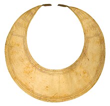 Gold lunula from Llanllyfni, Wales, 2400-2000 BC (1).jpg