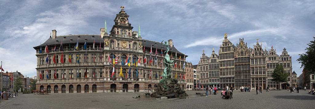 This image has an empty alt attribute; its file name is 1024px-Grote_Markt_%28Antwerpen%29.jpg