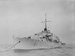 HMS Lochy berbaring di jangkar