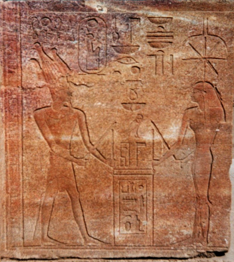 Seshat as a mask of Serket in "Kemet" 800px-Hatshepsut_and_Seshat