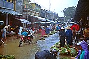 Markt im überfluteten Hoi An