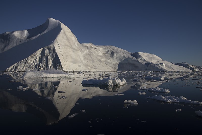 File:Icebergs in Disko Bay off the coast of Ilulissat Greenland - Buiobuione 41.jpg