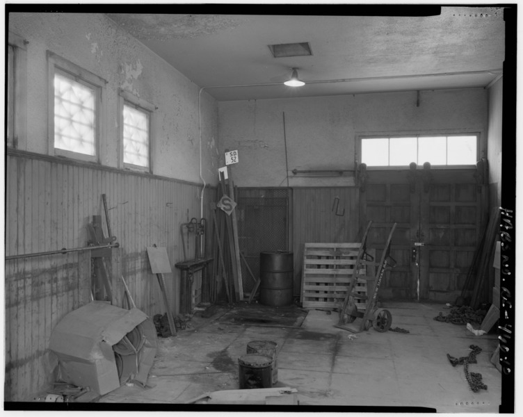 File:Interior view of baggage room, facing south. - Westerly Station, 14 Railroad Street, Westerly, Washington County, RI HABS RI,5-WEST,3-10.tif