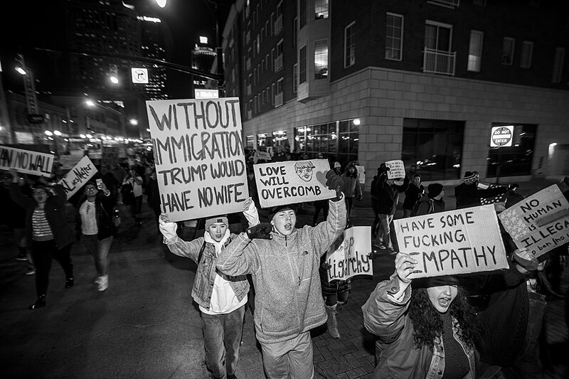 File:January 30, 2017 Resist Trump Rally (32612476402).jpg