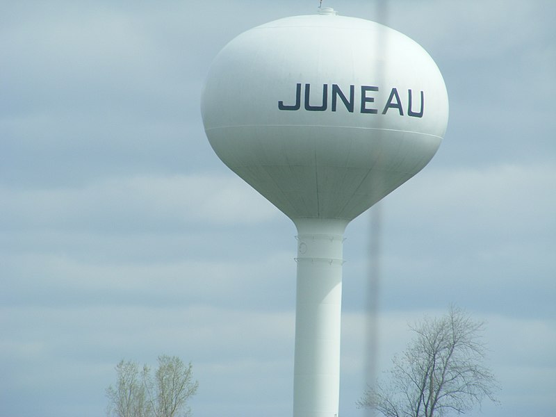 File:Juneau tower - panoramio.jpg