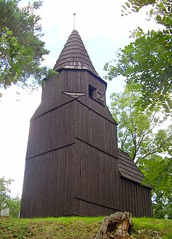 Historische hölzerne Friedhofskapelle in Łężyca