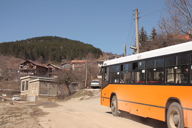 File:Klisura-village-main-street.jpg