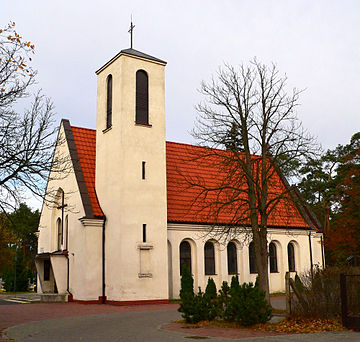 File:Kościół Najświętszej Maryi Panny Królowej Polski w Cierpicach.jpg