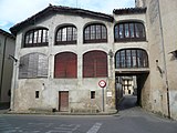 Català: La Mata. C. Sant Pere, 2 (Les Preses). This is a photo of a building indexed in the Catalan heritage register as Bé Cultural d'Interès Local (BCIL) under the reference IPA-10105. Object location 42° 08′ 28.2″ N, 2° 27′ 38.69″ E  View all coordinates using: OpenStreetMap