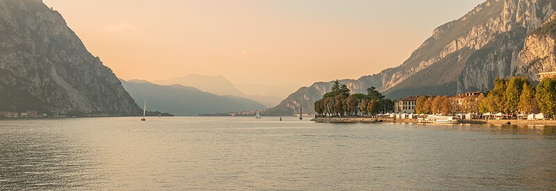 File:Lake Como from Lecco (6).jpg