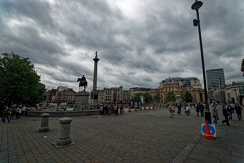 File:London - Trafalgar Square - View SSW.jpg