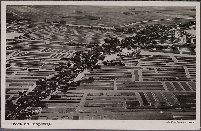 File:Luchtfoto van een polderlandschap Langedijk.jpg