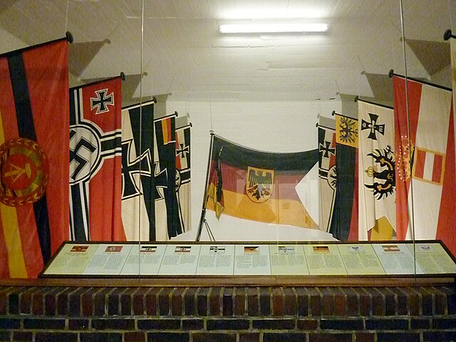 Reichskriegsflagge - Wikipedia