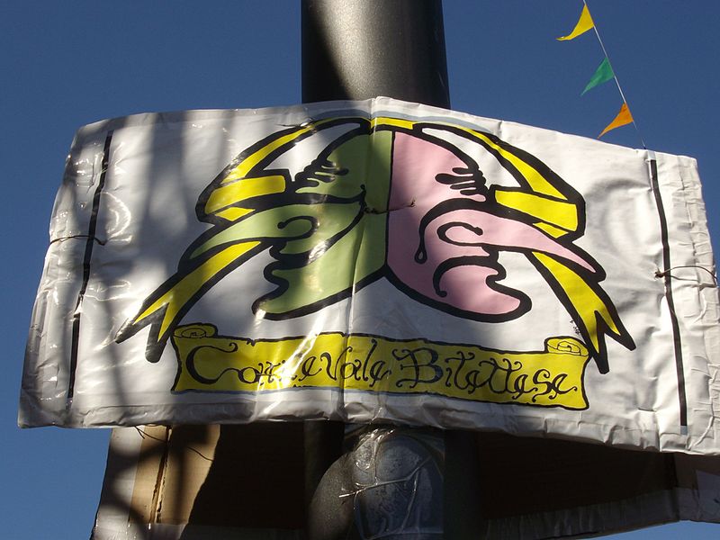 File:Maschera Carnevale Bitetto.jpg